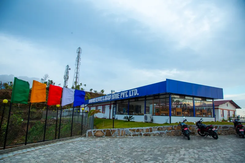 Manjari Resort — restaurant 4