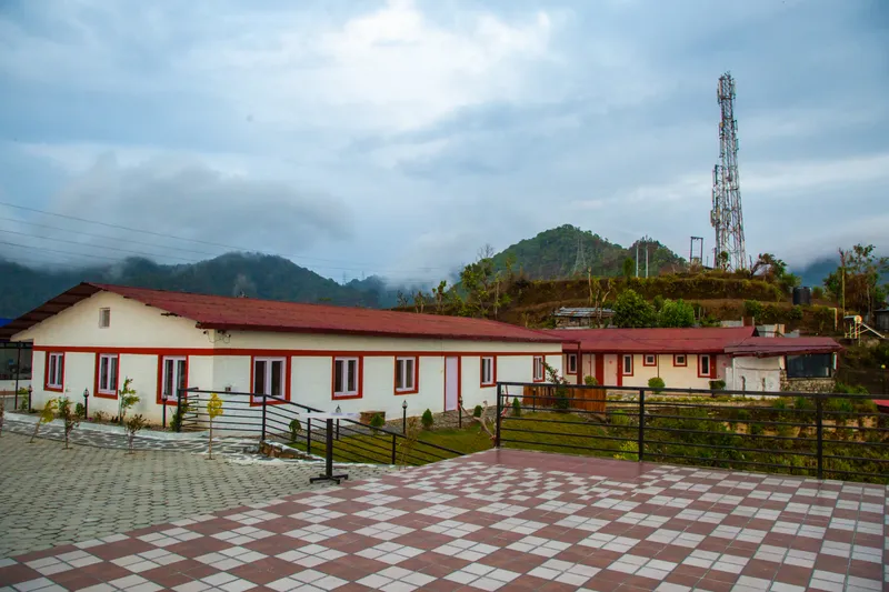 Manjari Resort — view of resort 5